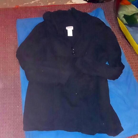 Beautiful pull over sweater - Picture 1 of 6